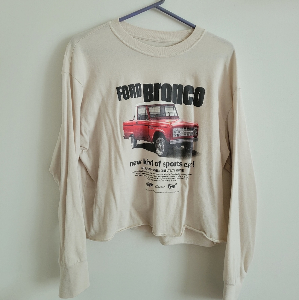 abercrombie cropped long-seeve ford bronco shirt, M